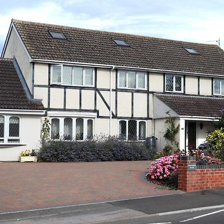 史云顿Highworth House住宿加早餐旅馆 外观 照片
